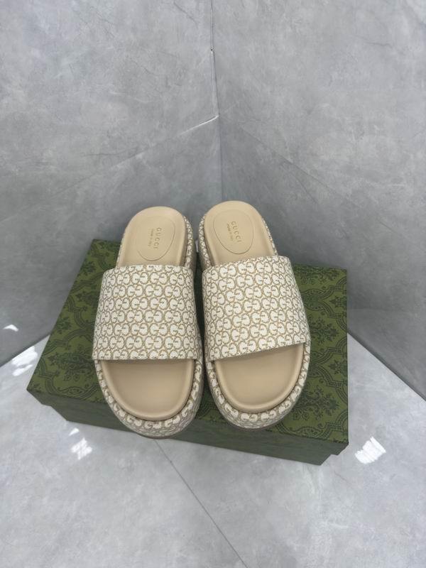 Gucci Men's Slippers 523